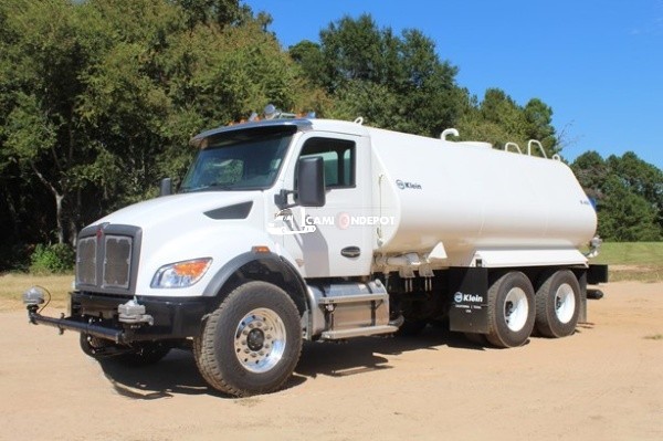 Truck Thumbnail 2