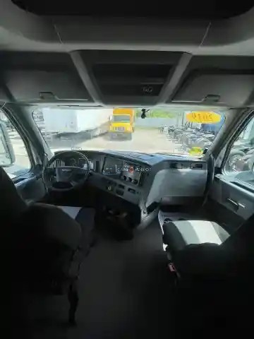Truck Thumbnail 5