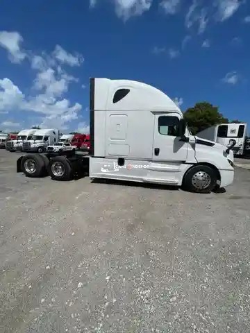 Truck Thumbnail 3