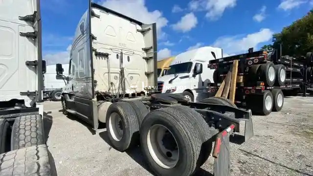 Truck Thumbnail 3