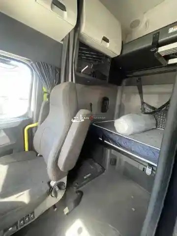Truck Thumbnail 6