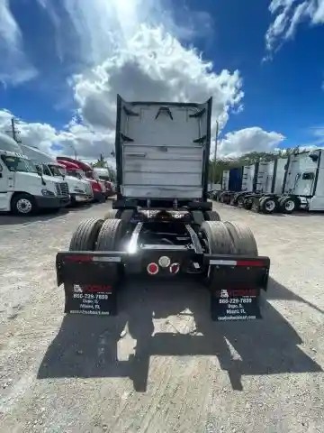 Truck Thumbnail 4