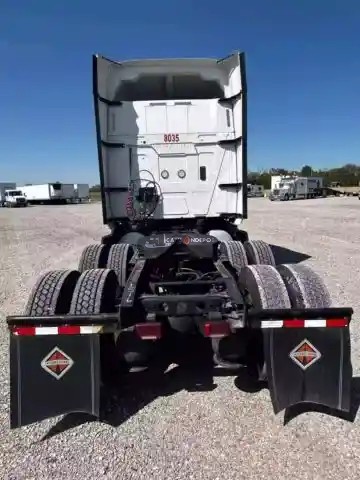 Truck Thumbnail 5