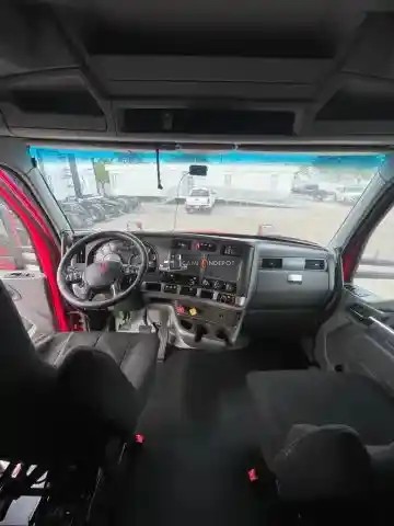 Truck Thumbnail 5