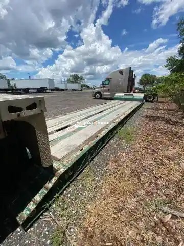 Truck Thumbnail 2