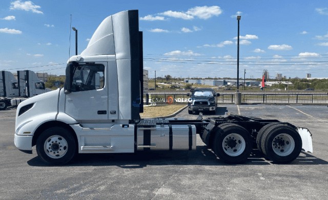 Truck Thumbnail 3
