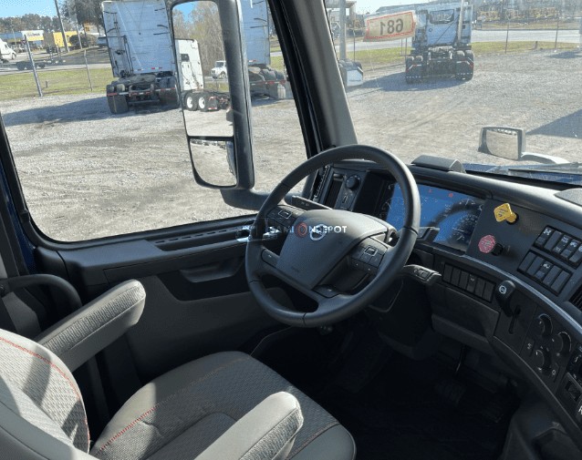 Truck Thumbnail 4
