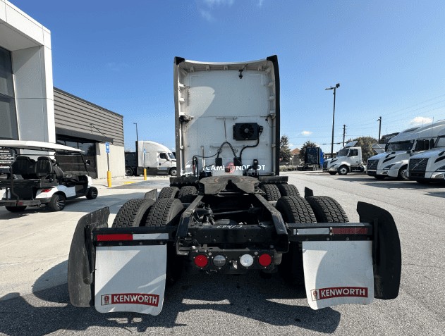 Truck Thumbnail 3