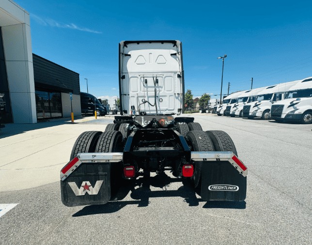 Truck Thumbnail 3