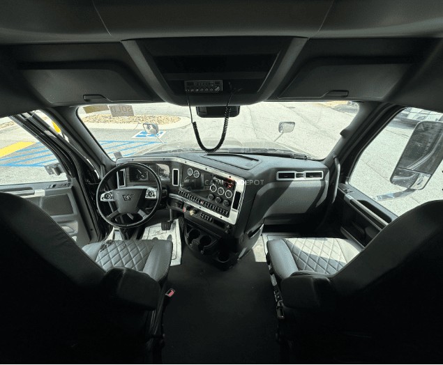 Truck Thumbnail 5