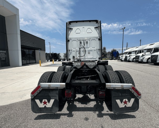 Truck Thumbnail 4