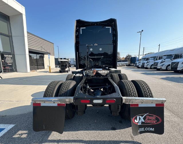 Truck Thumbnail 3
