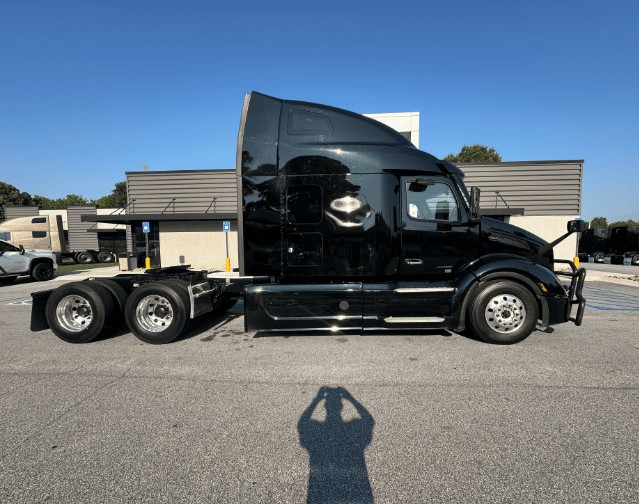 Truck Thumbnail 2