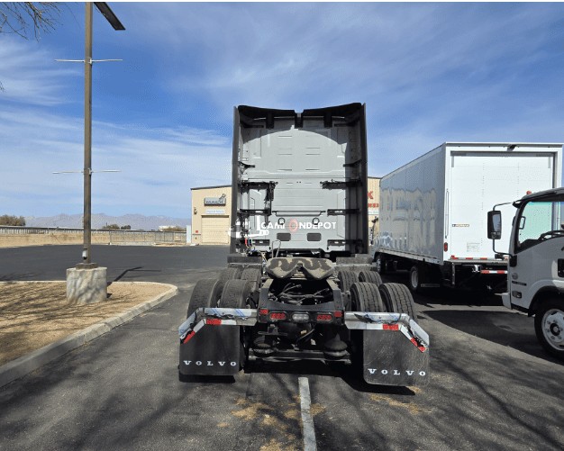 Truck Thumbnail 3