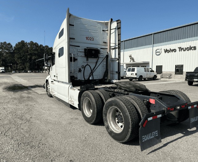 Truck Thumbnail 3