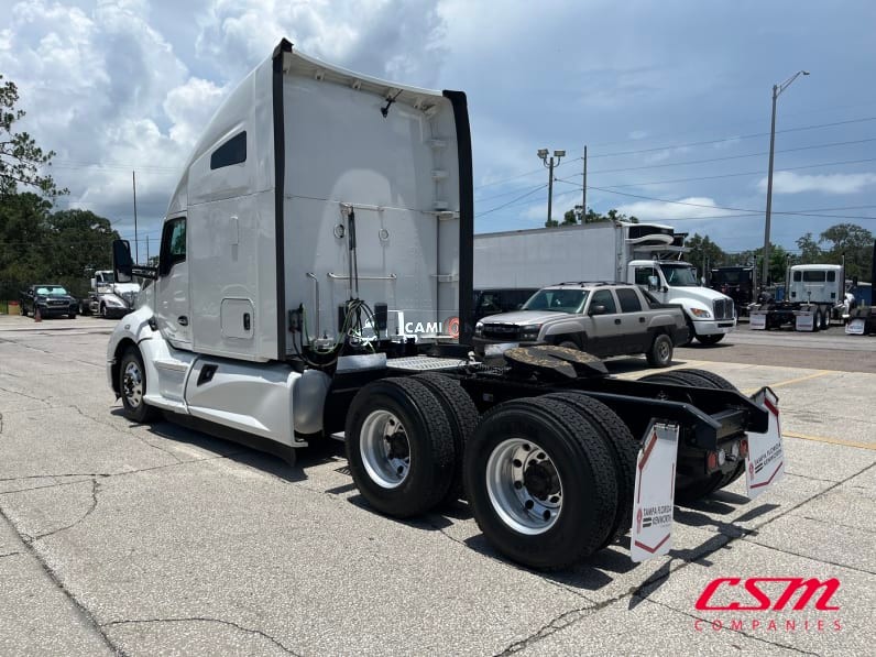 Truck Thumbnail 4
