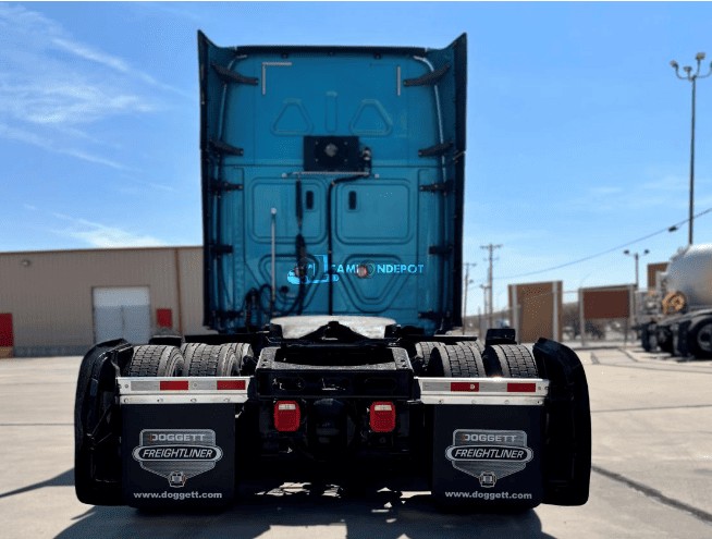 Truck Thumbnail 4