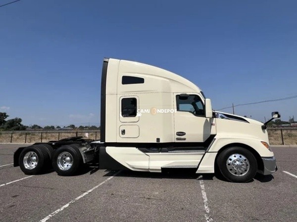 Truck Thumbnail 2