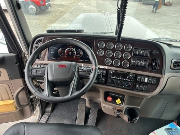 Truck Thumbnail 4