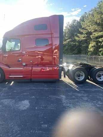 Truck Thumbnail 2