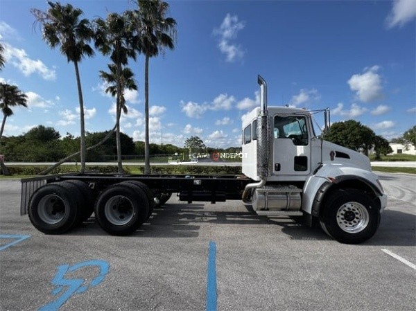 Truck Thumbnail 2