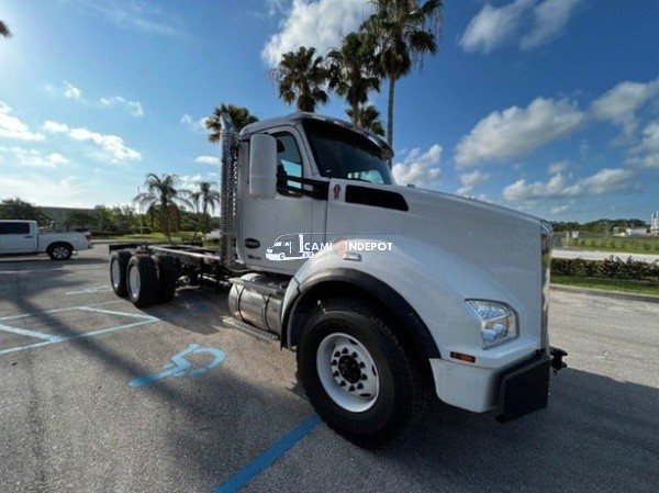 Truck Thumbnail 3
