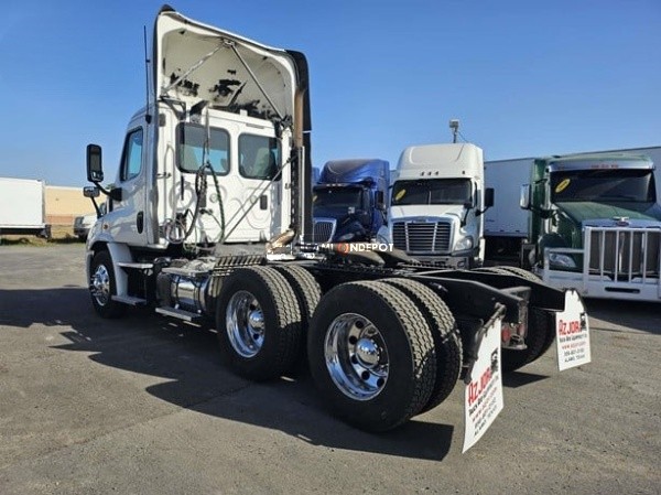 Truck Thumbnail 4
