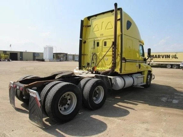 Truck Thumbnail 2