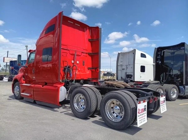 Truck Thumbnail 4