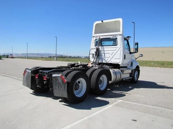Truck Thumbnail 4