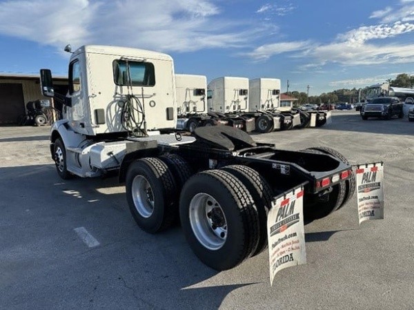 Truck Thumbnail 2