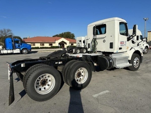 Truck Thumbnail 4