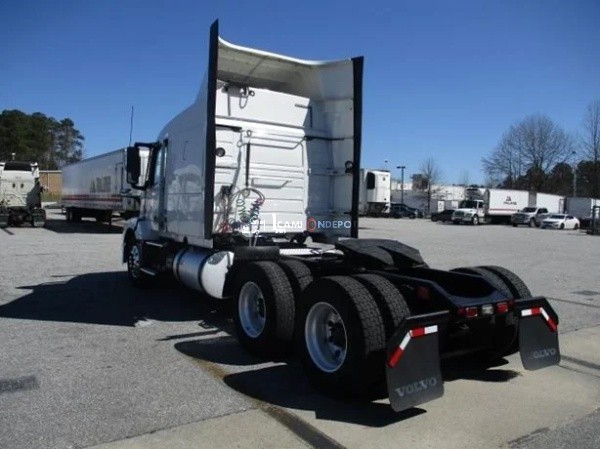 Truck Thumbnail 2