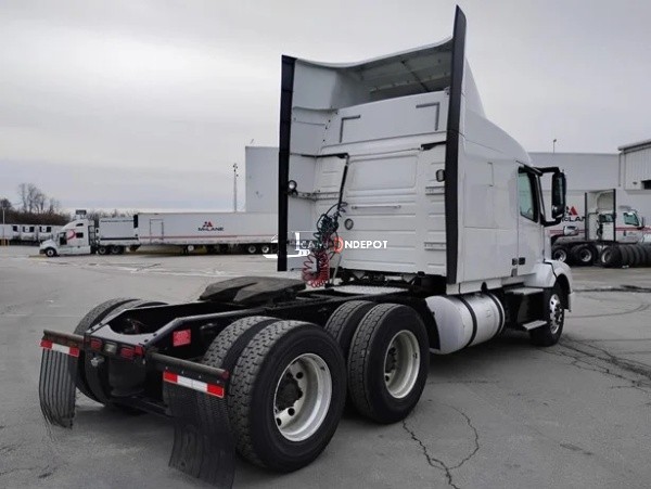 Truck Thumbnail 2