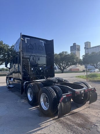 Truck Thumbnail 4