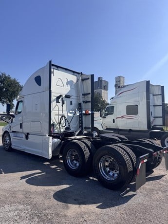 Truck Thumbnail 4