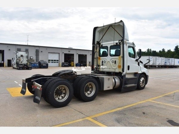 Truck Thumbnail 2