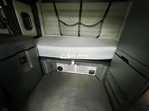Truck Thumbnail 5