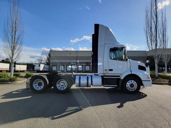 Truck Thumbnail 2