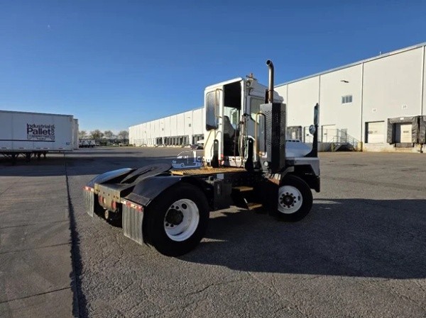 Truck Thumbnail 3