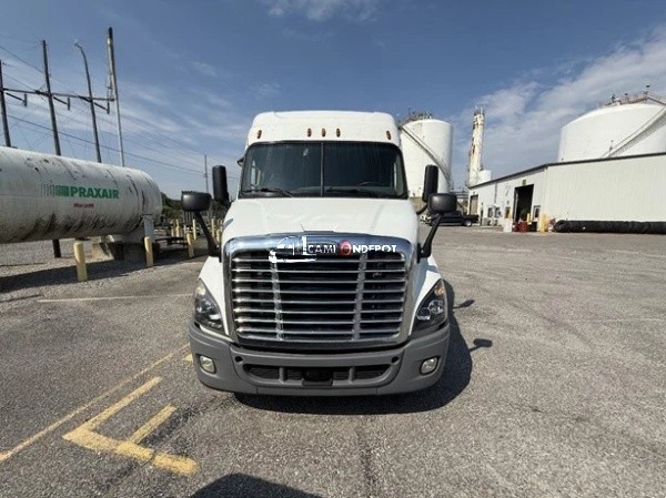 Truck Thumbnail 3
