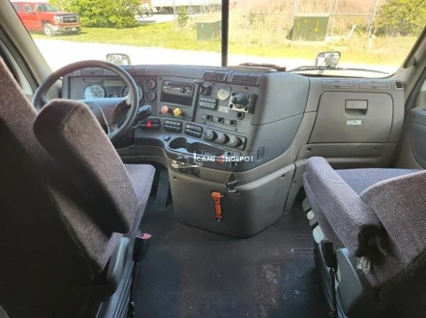 Truck Thumbnail 3