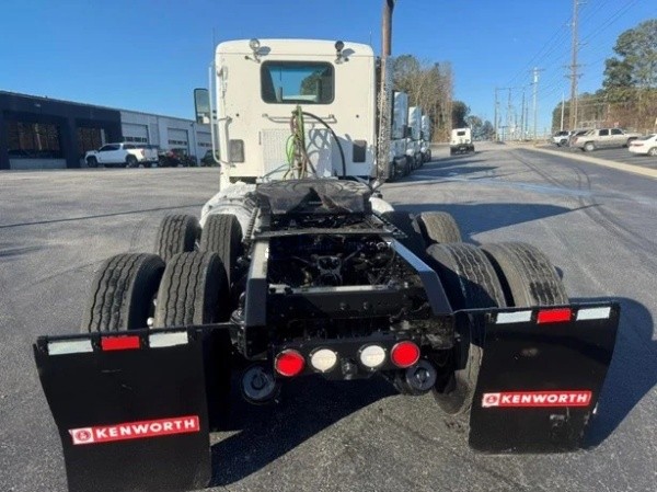 Truck Thumbnail 3