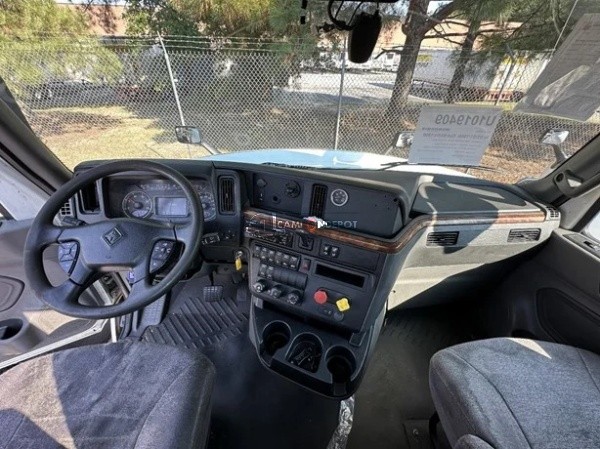 Truck Thumbnail 4