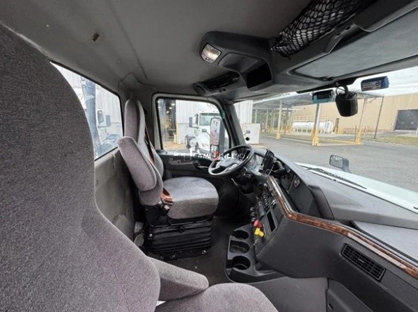 Truck Thumbnail 5