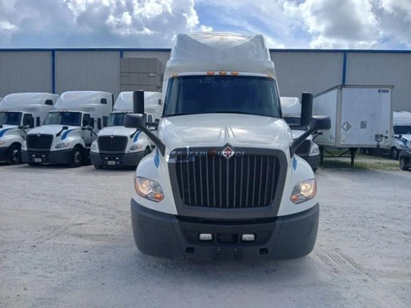 Truck Thumbnail 2