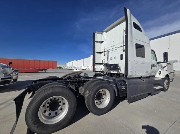 Truck Thumbnail 3