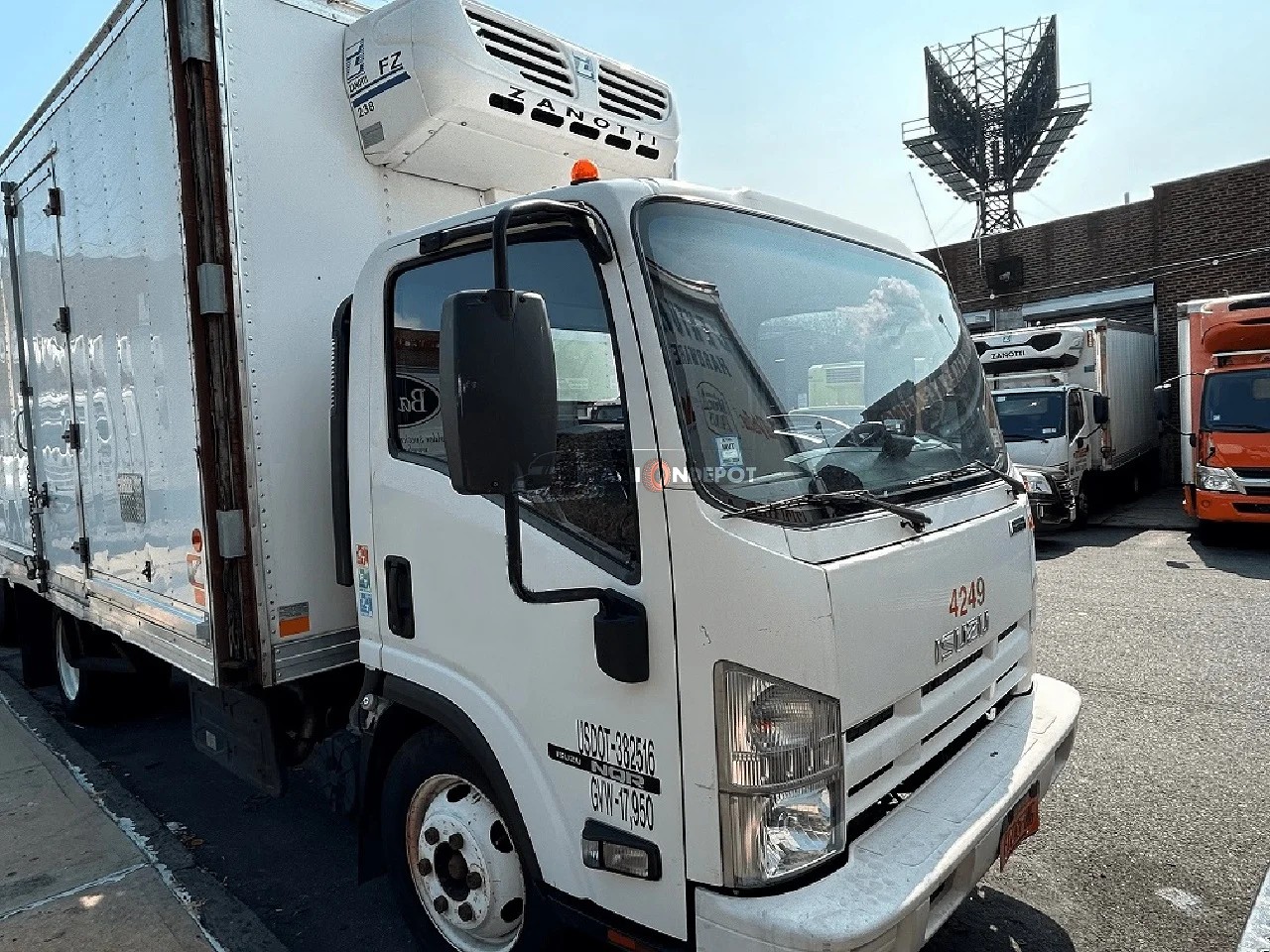 Truck Thumbnail 2