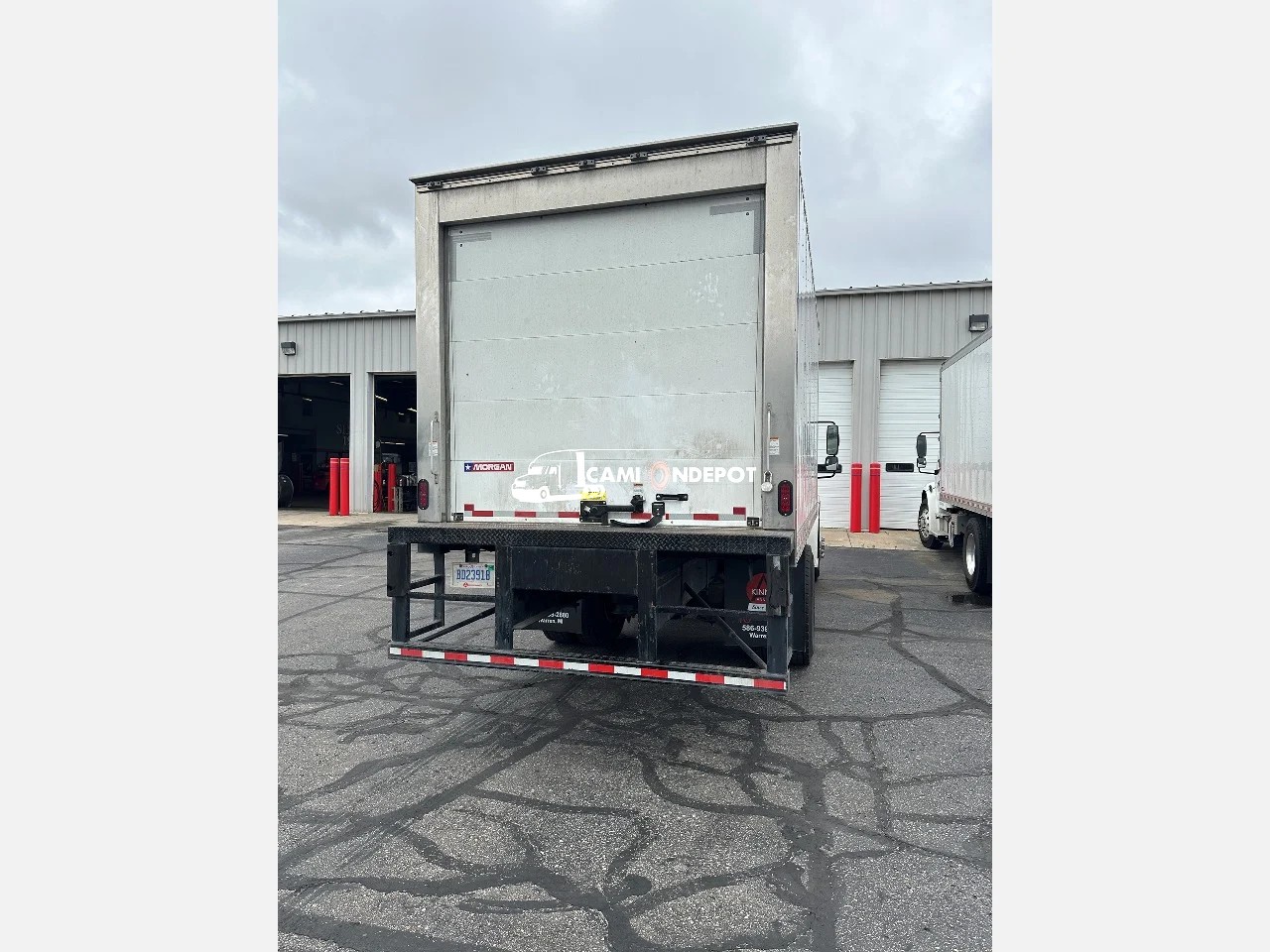 Truck Thumbnail 3