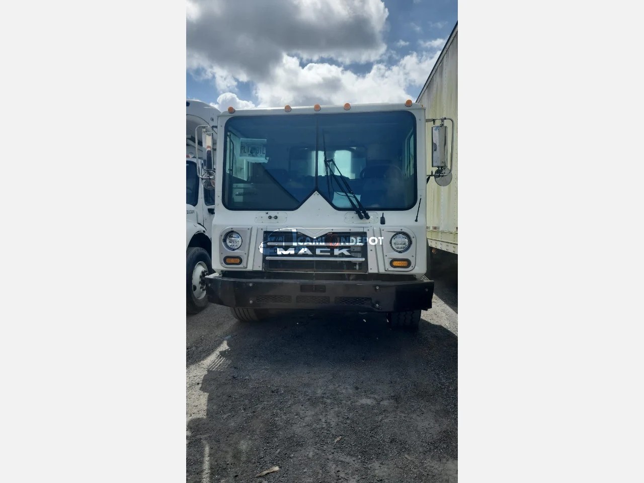 Truck Thumbnail 4